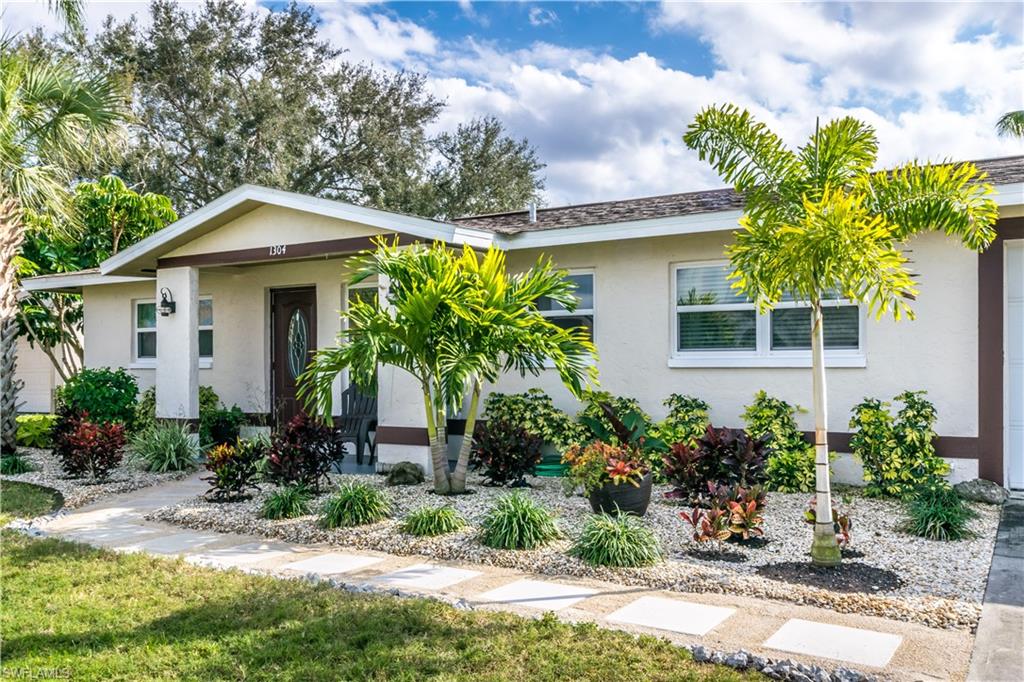 1304 30th Ter, Cape Coral