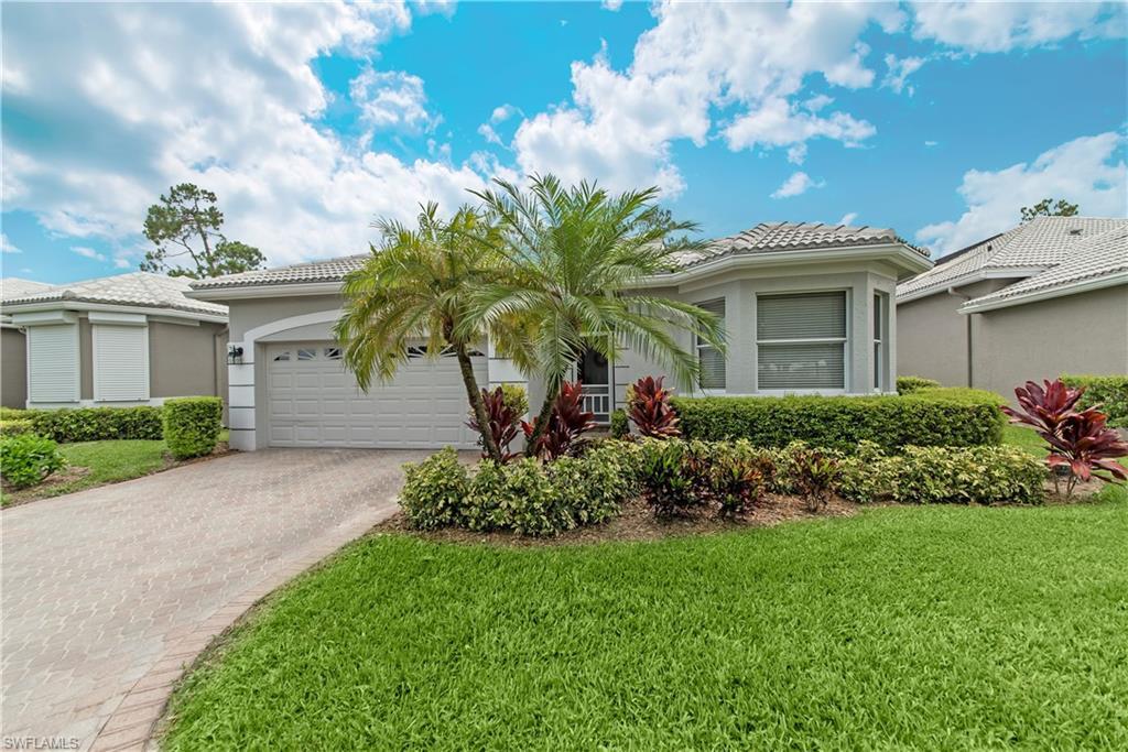 19319 Silver Oak Dr, Estero