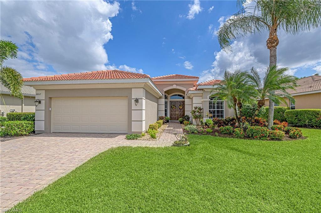 8807 Largo Mar Dr, Estero