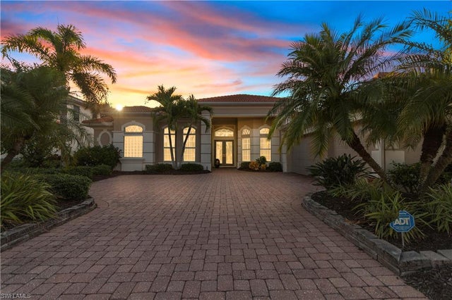 19464 La Serena Dr, Estero