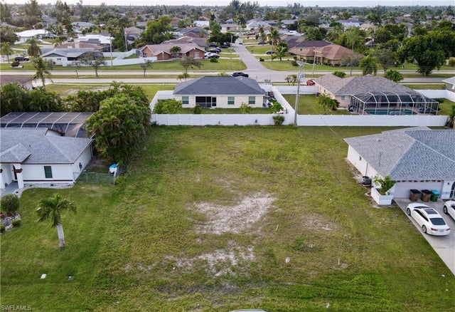 2132 Se 8th Ave, Cape Coral