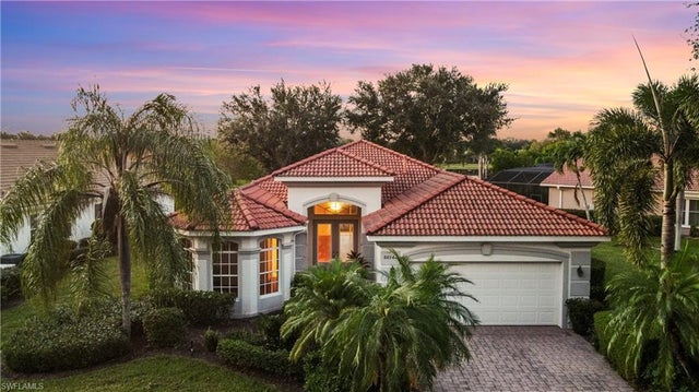 8854 Largo Mar Dr, Estero